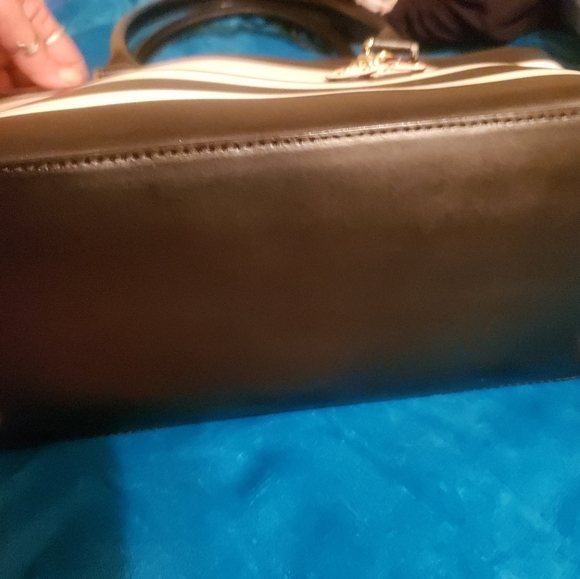 Katespade Purse ,wallet ,and bag charm - Picture 11 of 12